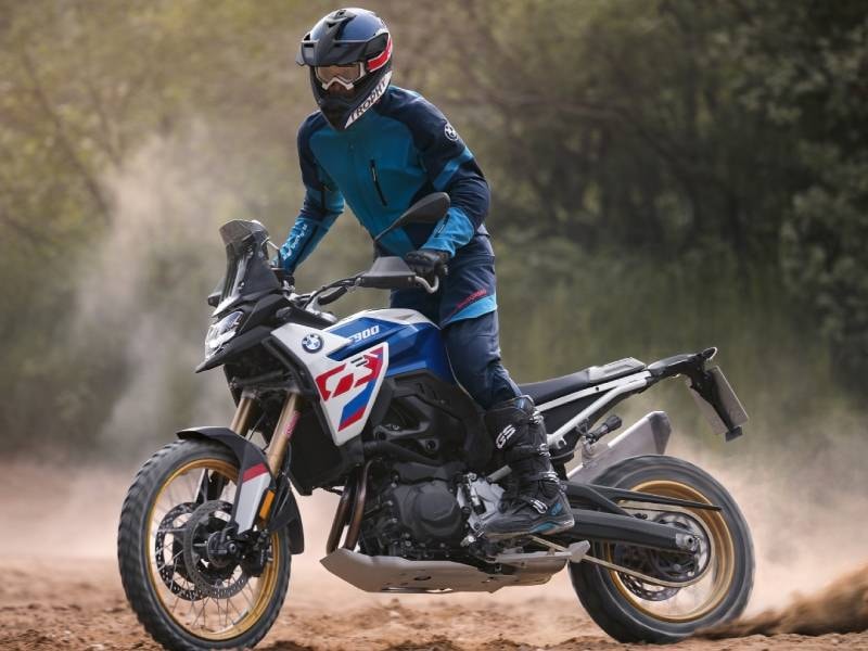 BMW F 900 GS con Valigie Laterali