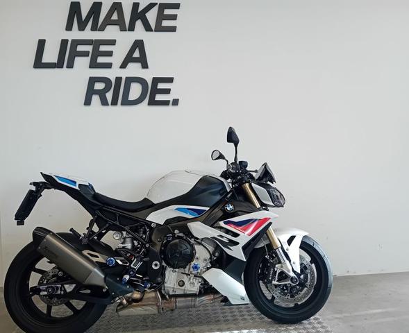 BMW Motorrad S 1000 R M Pack 2025 usata in vendita da Power Bike Aulla